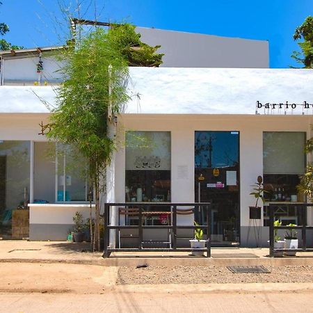 Hometel Barrio House Mactan ماكتان المظهر الخارجي الصورة